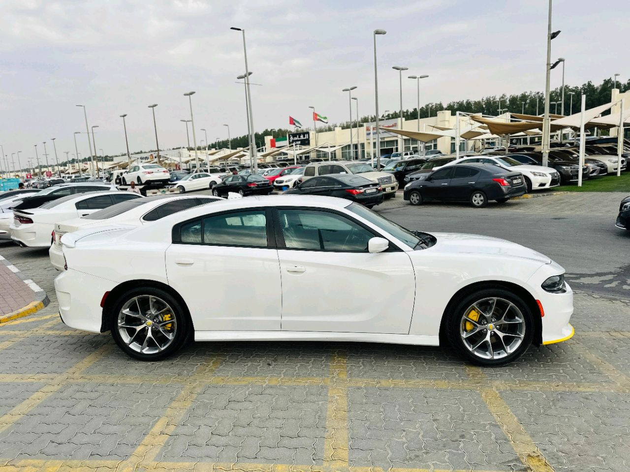 Dodge Charger - Image 8