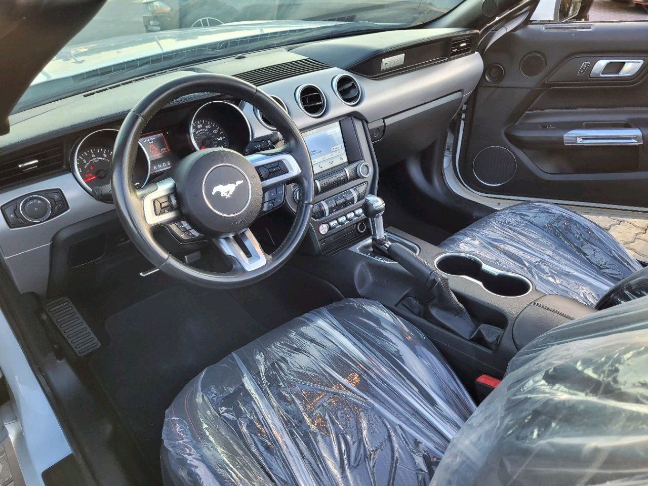 Ford Mustang - Image 9