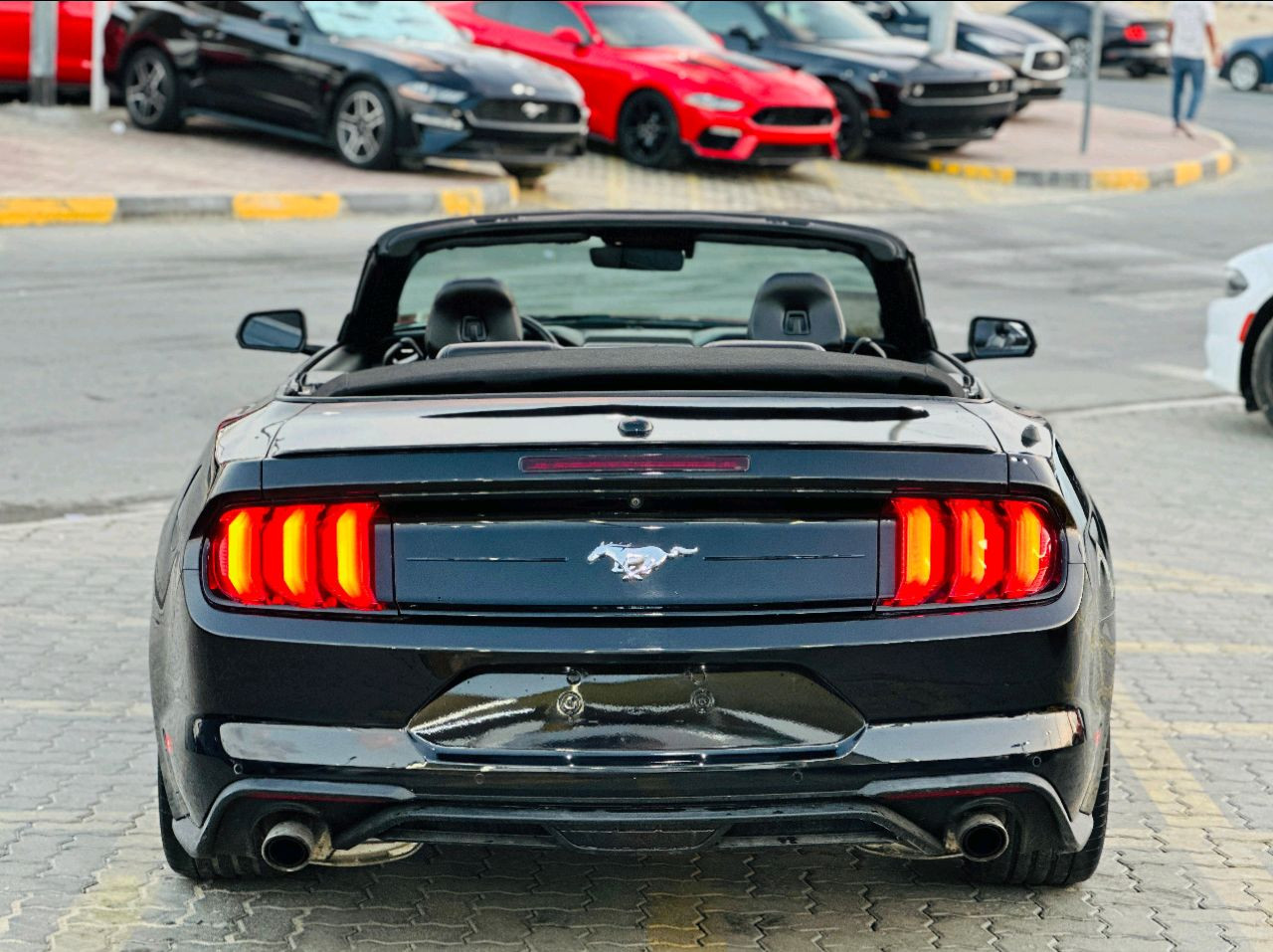Ford Mustang - Image 7