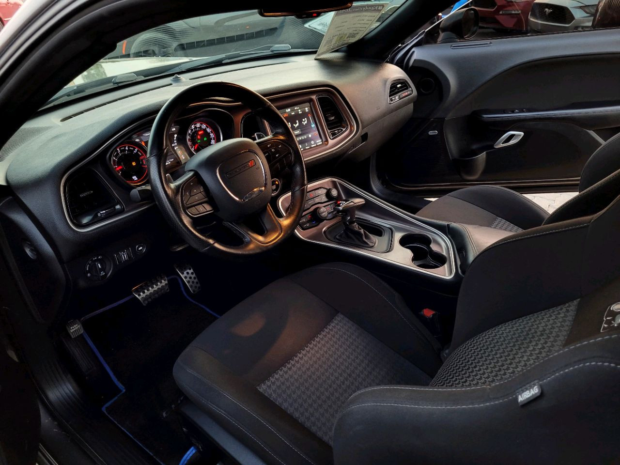 Dodge Challenger - Image 7