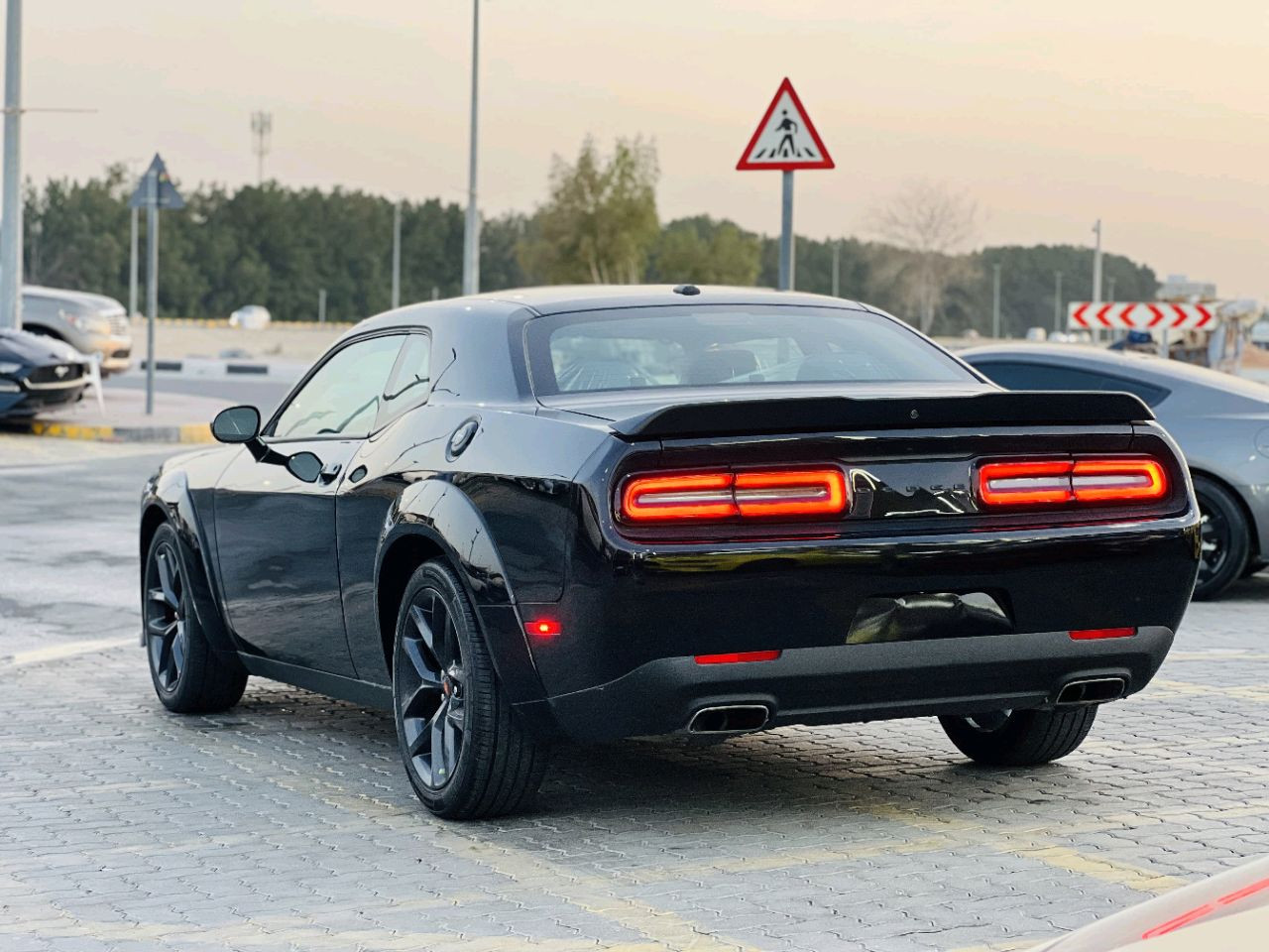 Dodge Challenger - Image 8