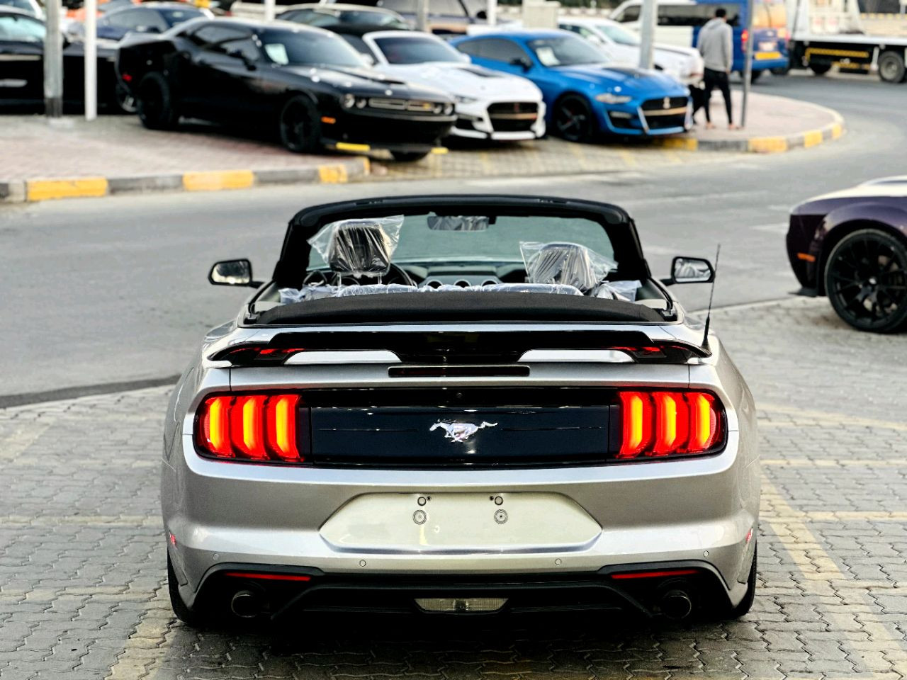 Ford Mustang - Image 7