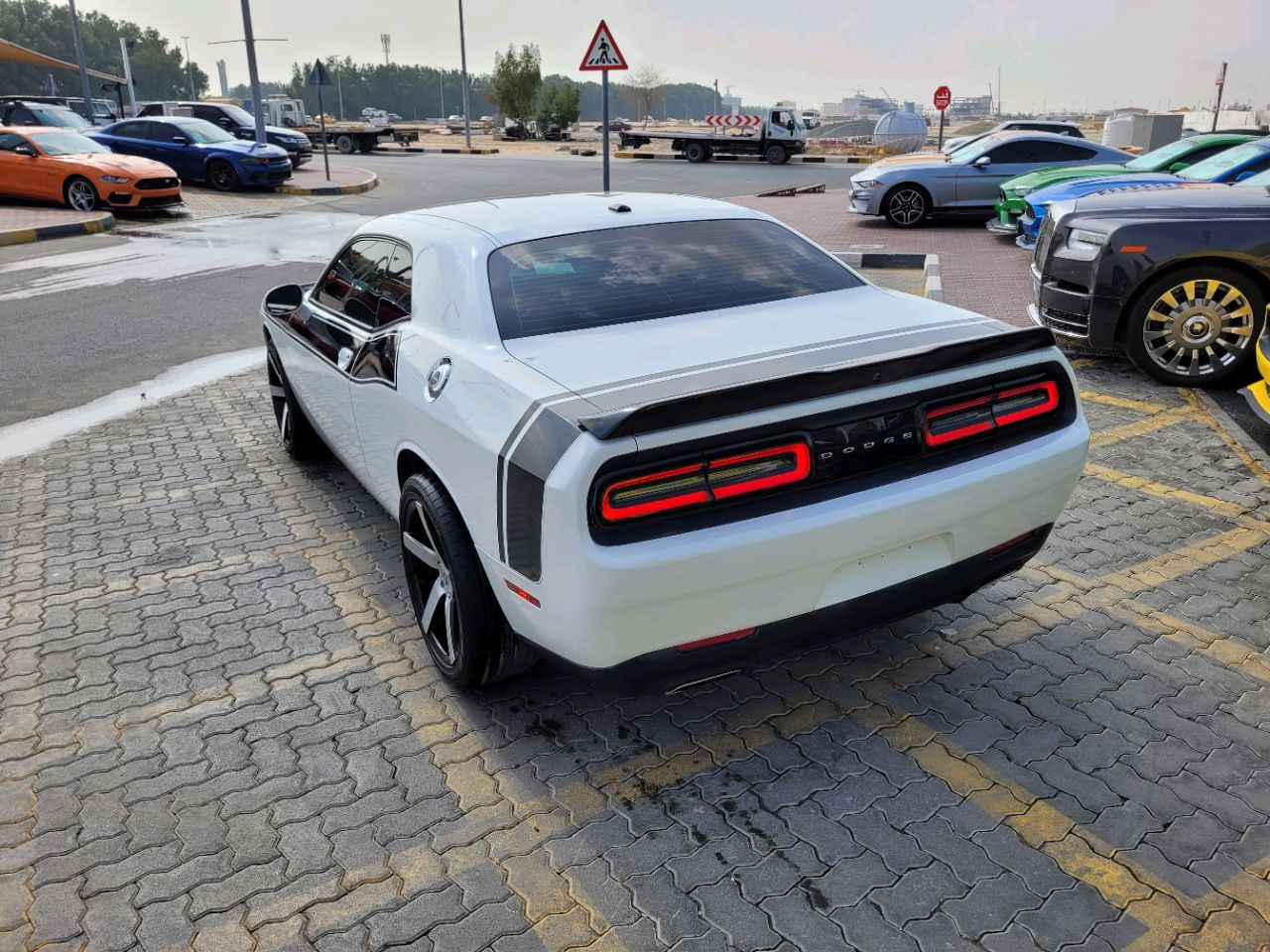 Dodge Challenger - Image 7