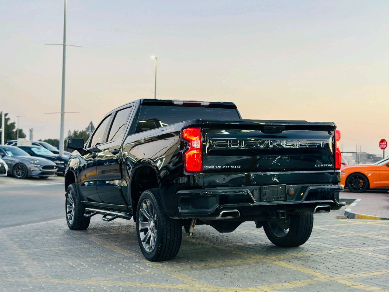 Chevrolet Silverado - Image 7
