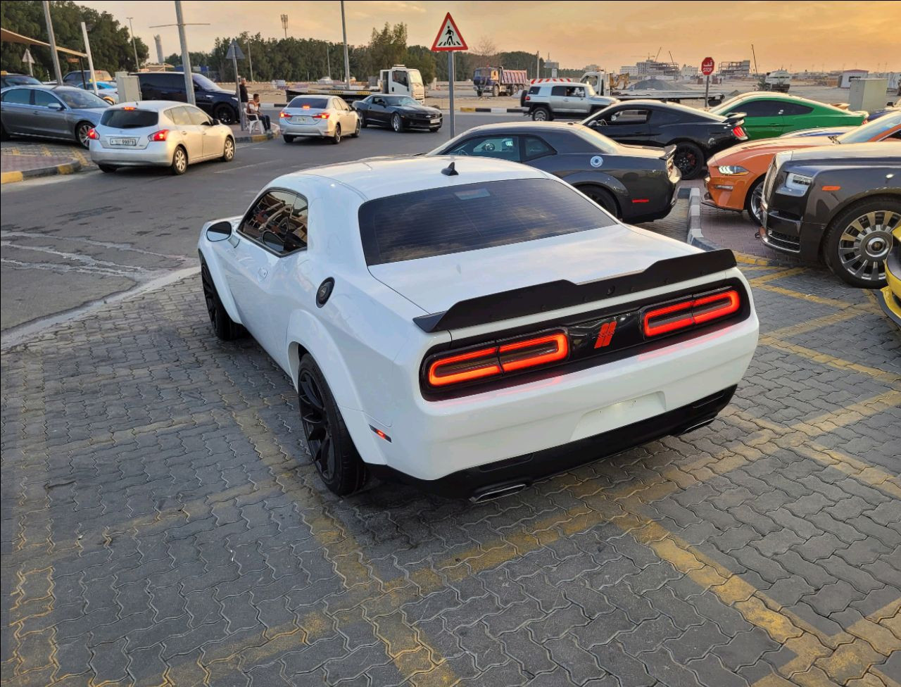 Dodge Challenger - Image 7