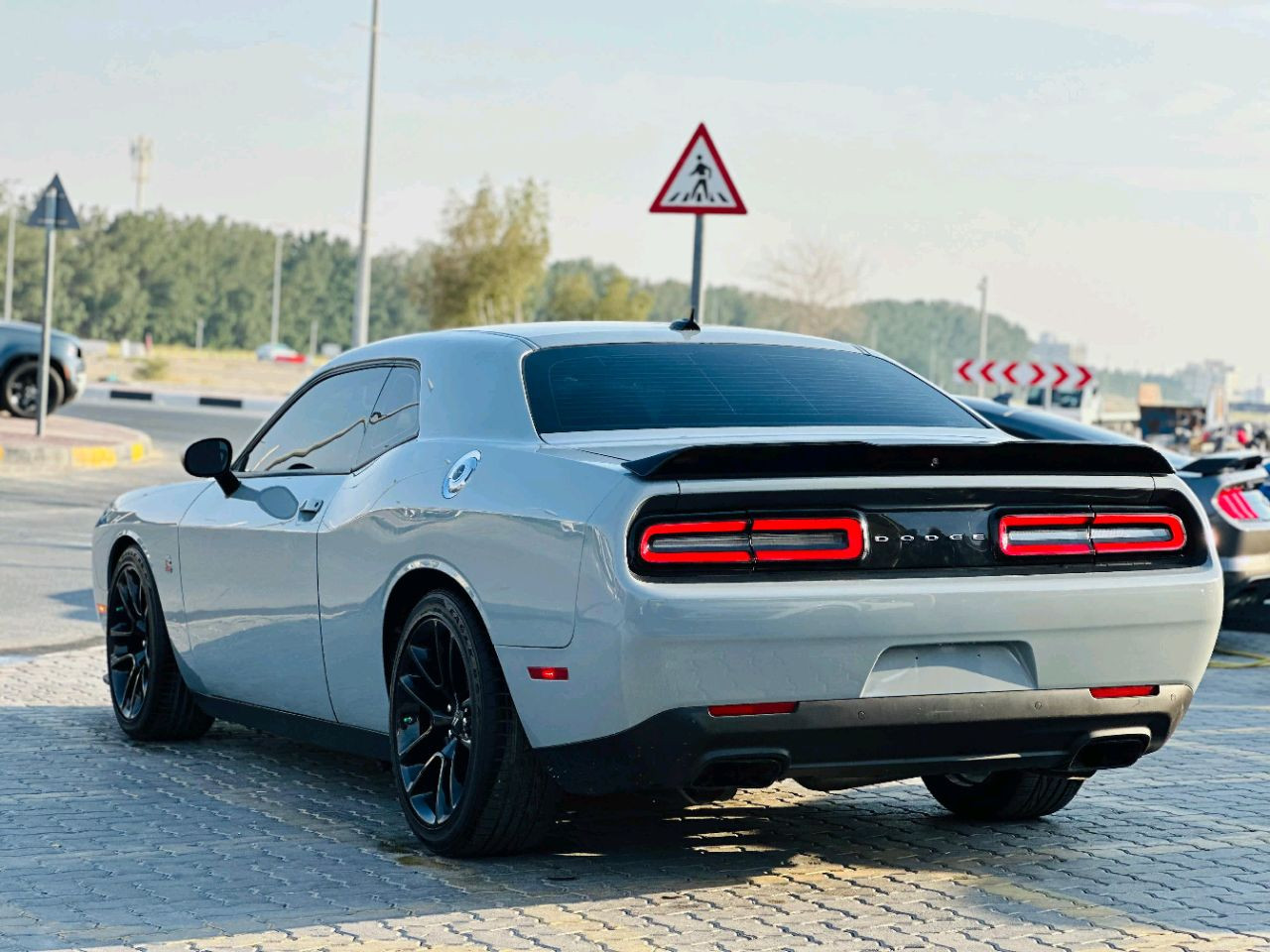 Dodge Challenger - Image 3