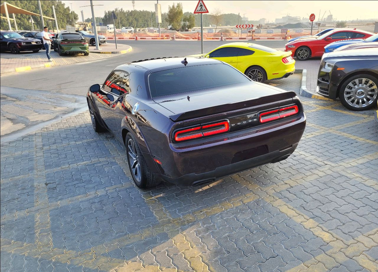 Dodge Challenger - Image 5