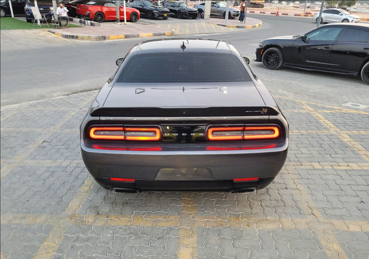 Dodge Challenger - Image 5