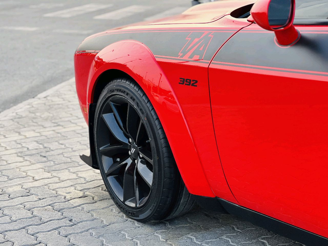 Dodge Challenger - Image 9