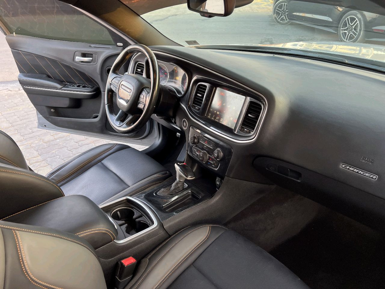 Dodge Charger - Image 11