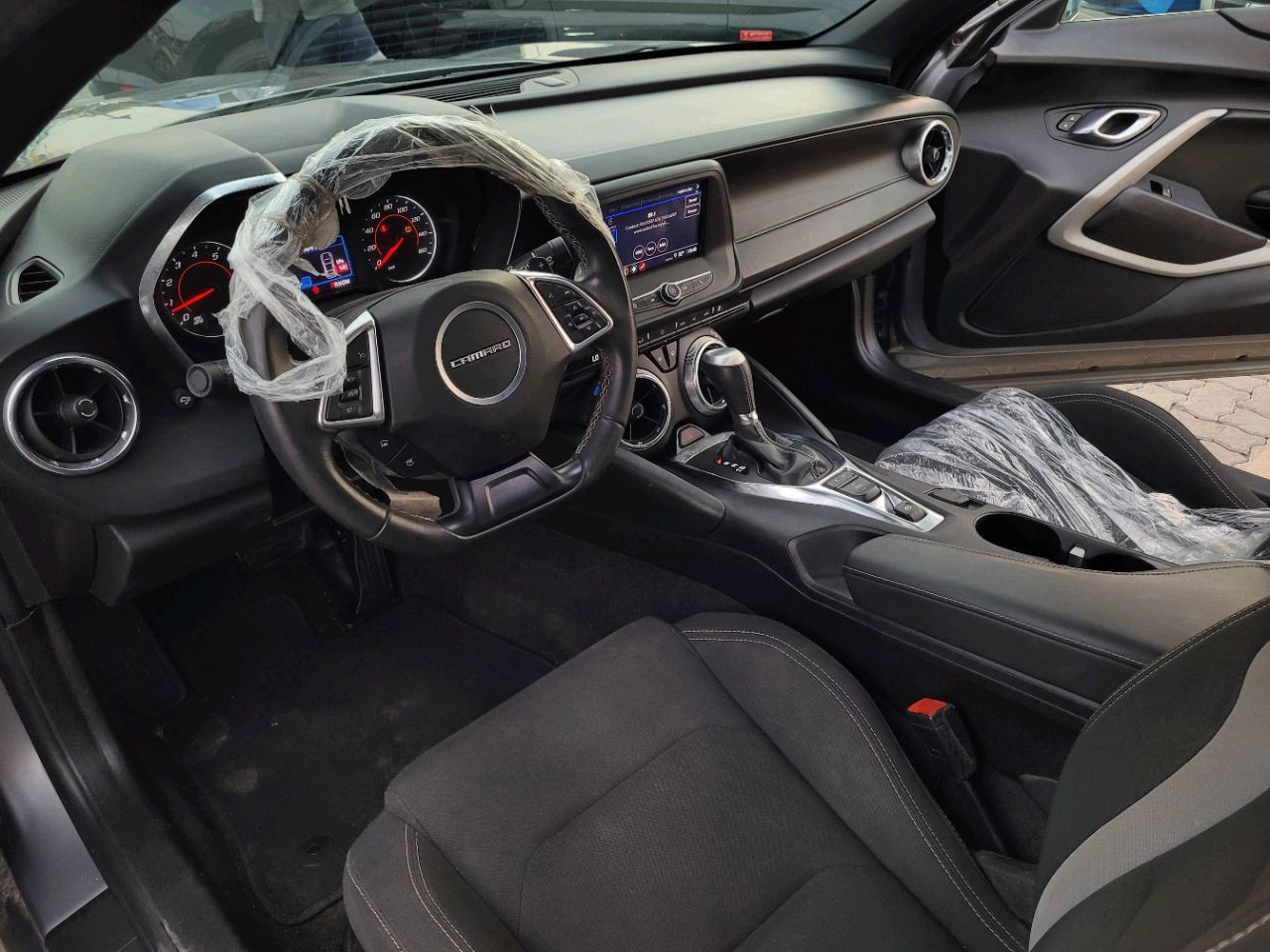 Chevrolet Camaro - Image 8