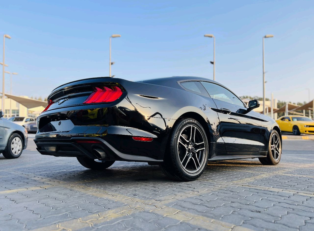 Ford Mustang - Image 8