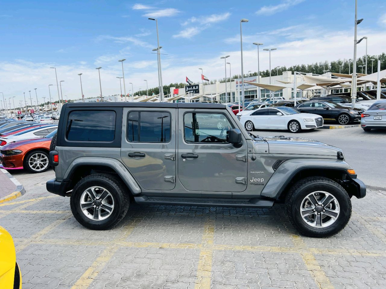Jeep Wrangler Unlimited - Image 12