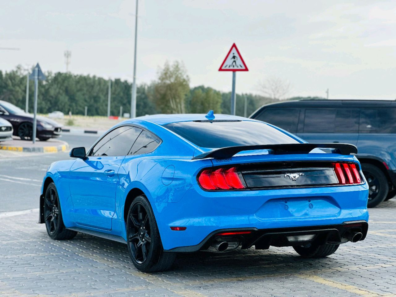 Ford Mustang - Image 8