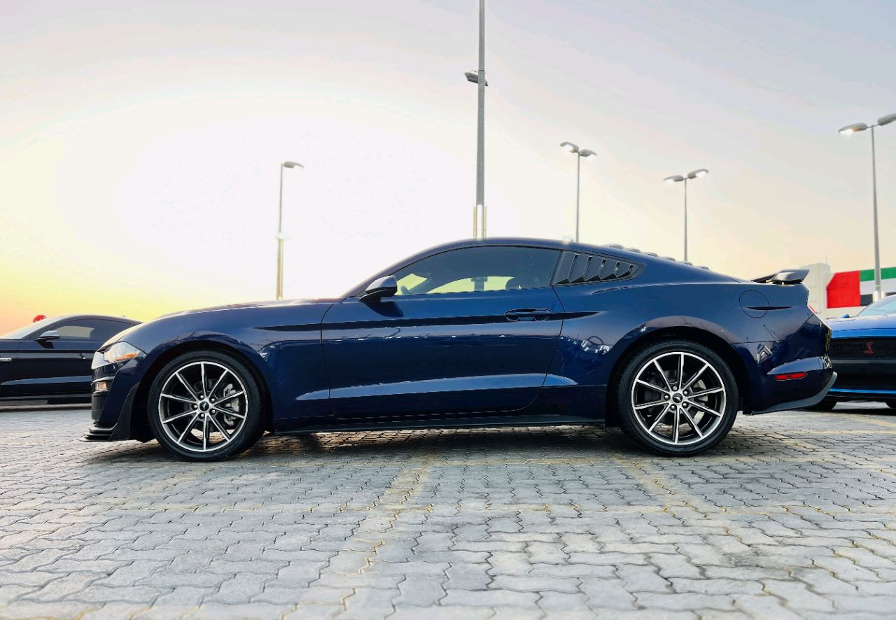 Ford Mustang - Image 5