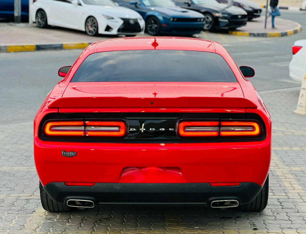 Dodge Challenger - Image 8