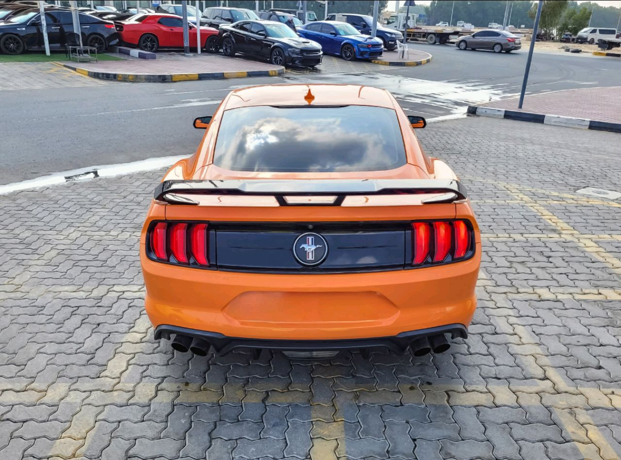 Ford Mustang - Image 5