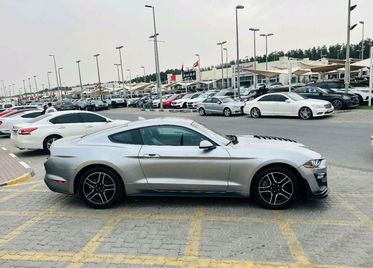 Ford Mustang - Image 4