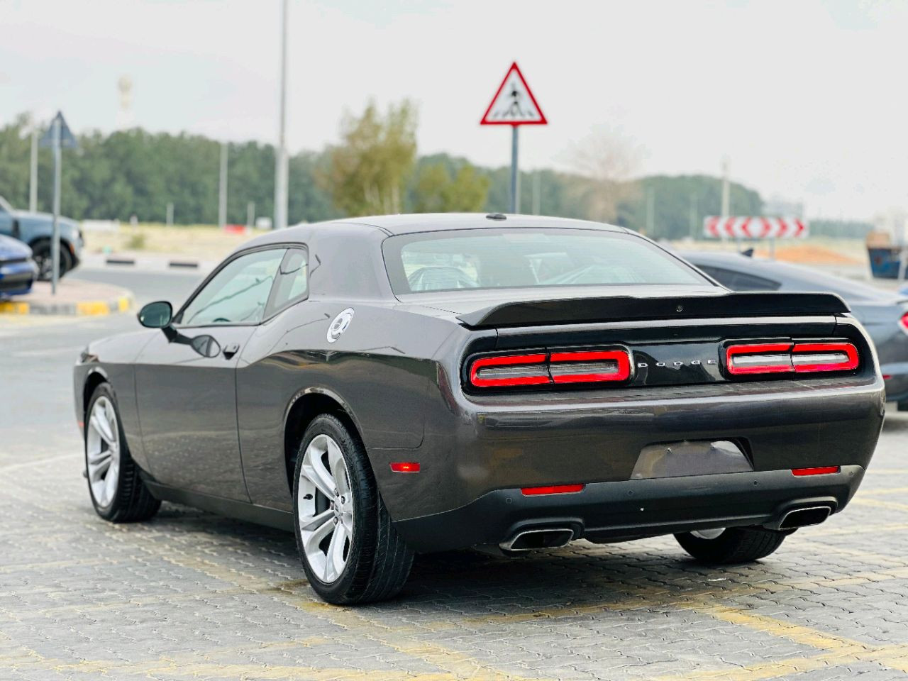 Dodge Challenger - Image 8