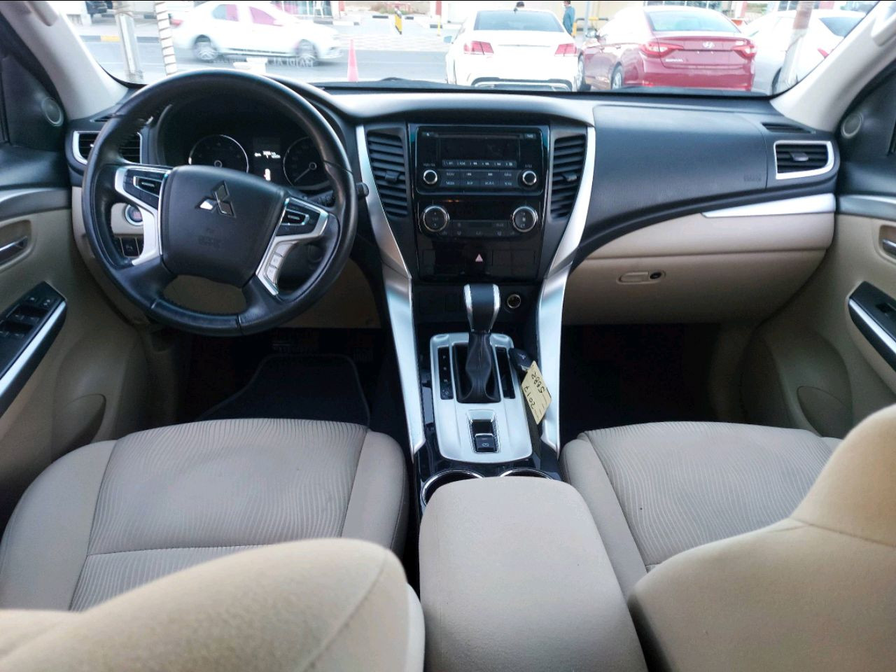 Mitsubishi Montero sport - Image 3