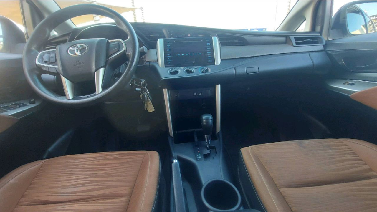 Toyota Innova - Image 8