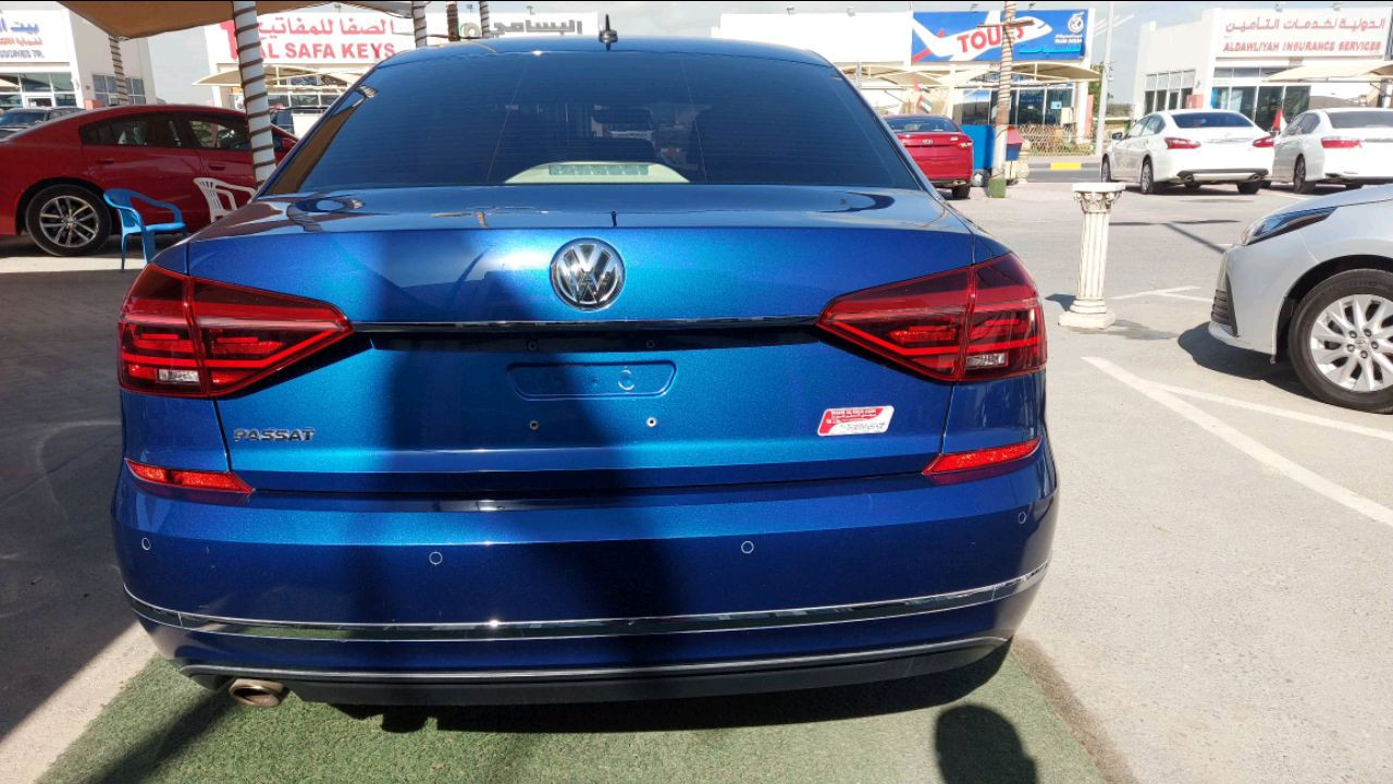 Volkswagen Passat - Image 3