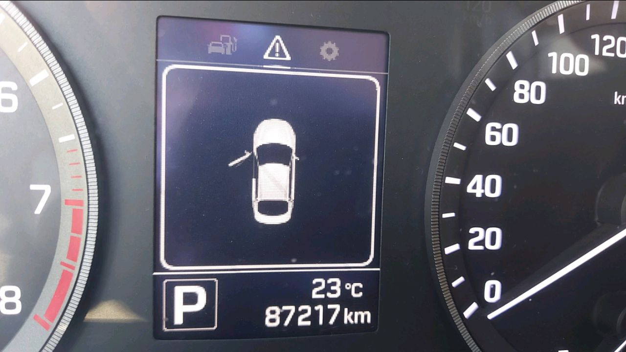 Hyundai Sonata - Image 8