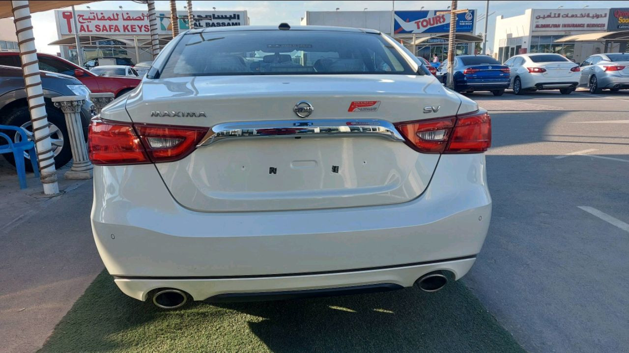 Nissan Maxima - Image 5