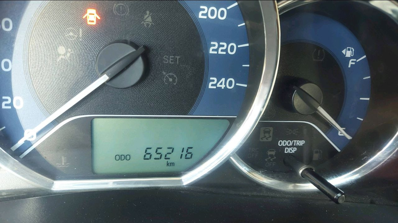 Toyota Corolla - Image 10