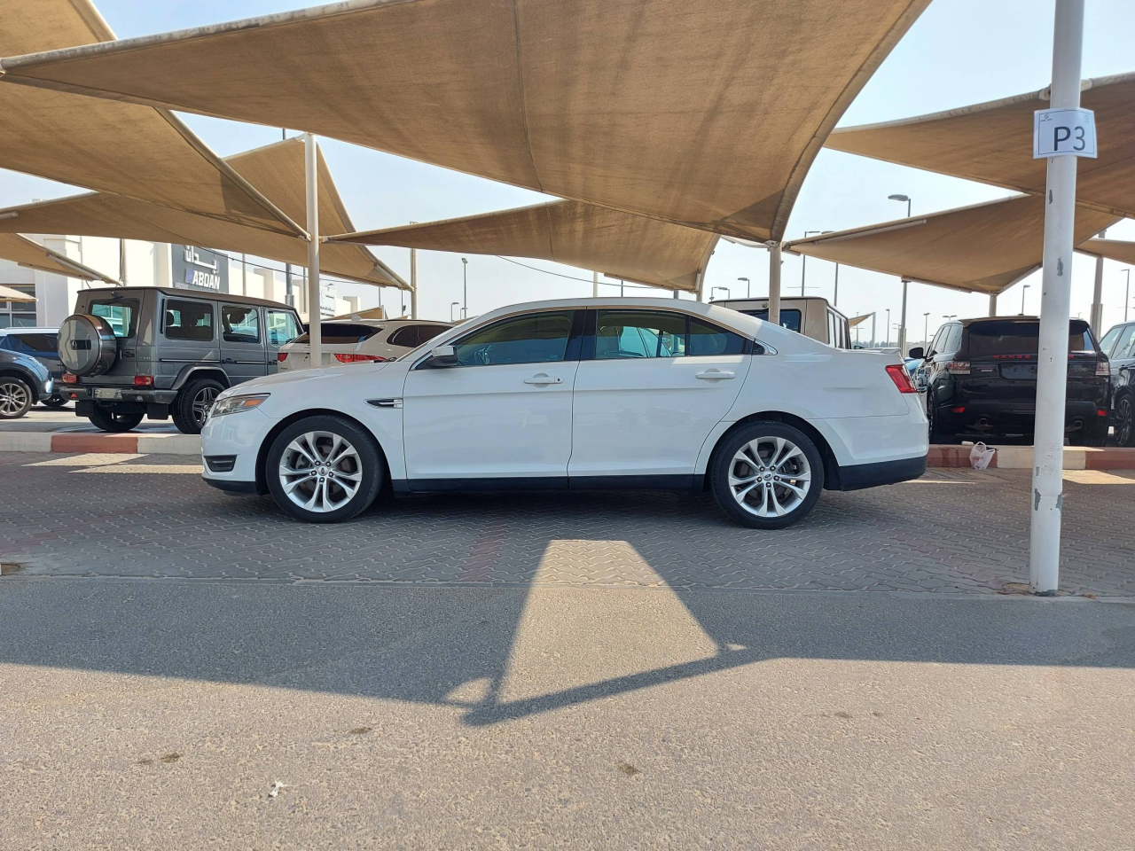 Ford Taurus - Image 5