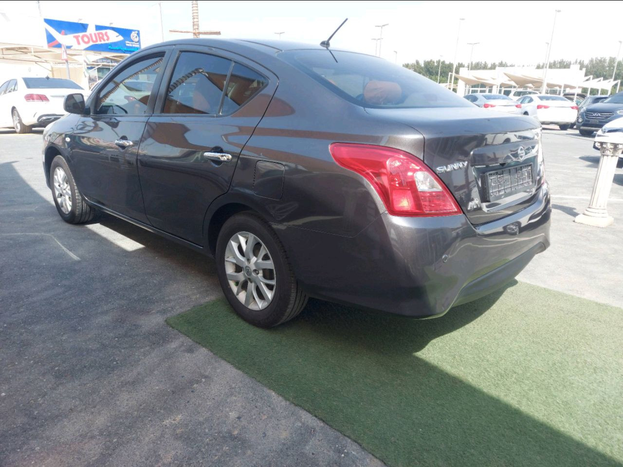 Nissan Sunny - Image 2