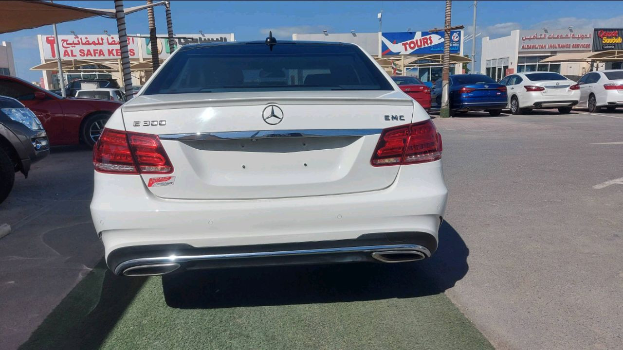 Mercedes Benz E-Class - Image 4