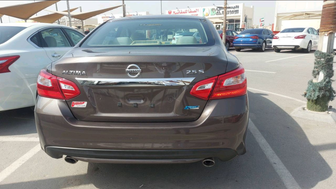 Nissan Altima - Image 3