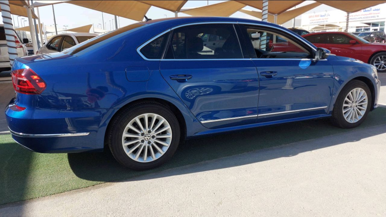 Volkswagen Passat - Image 6