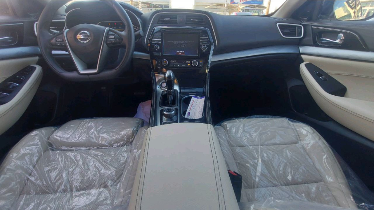 Nissan Maxima - Image 7