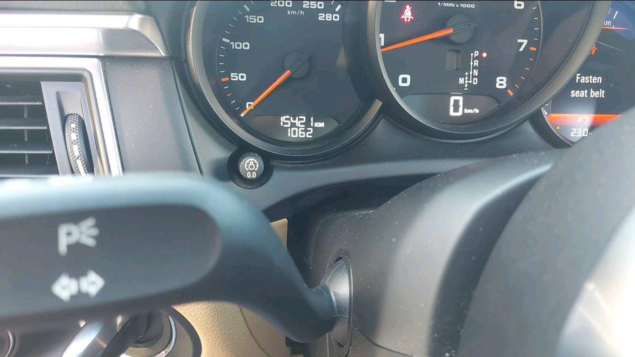 Porsche Macan - Image 8