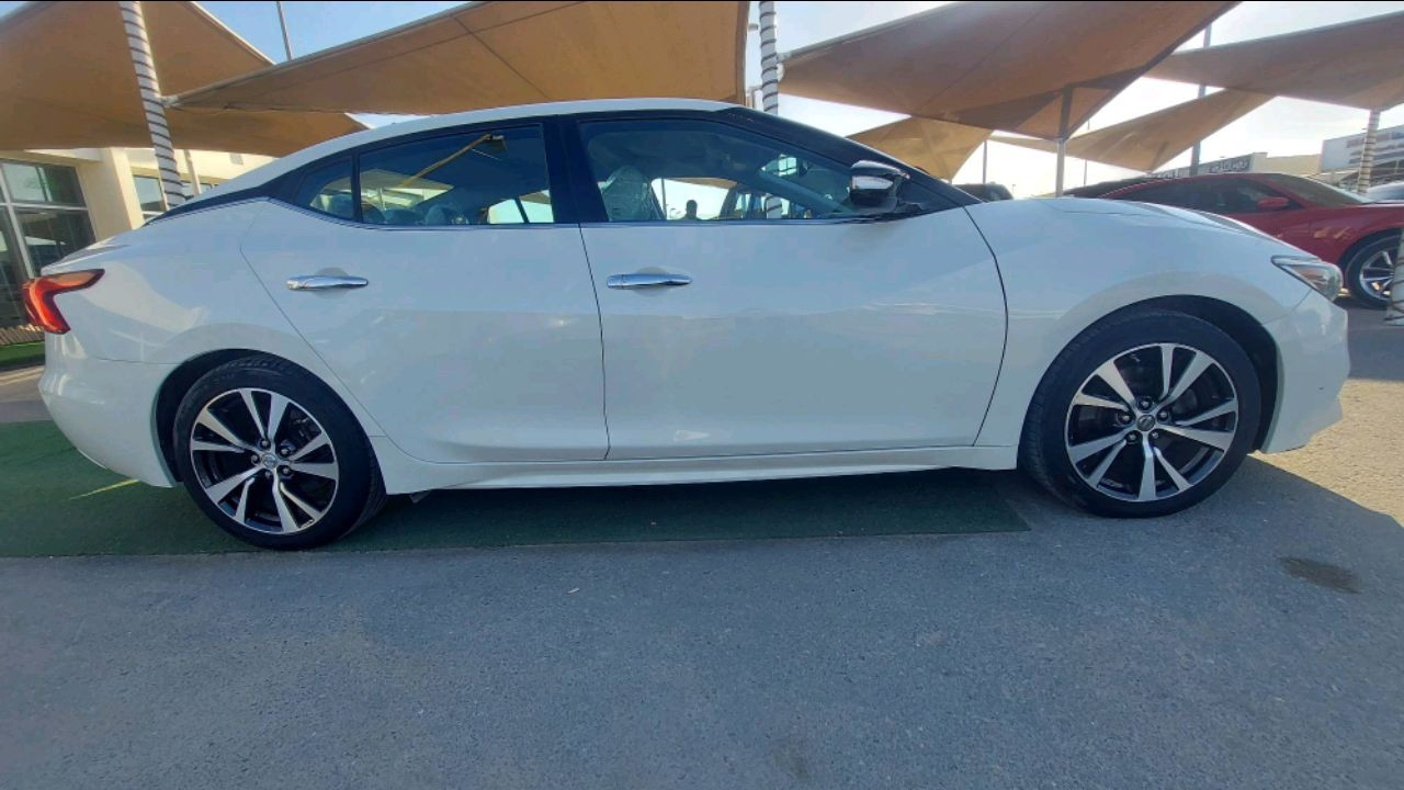 Nissan Maxima - Image 4