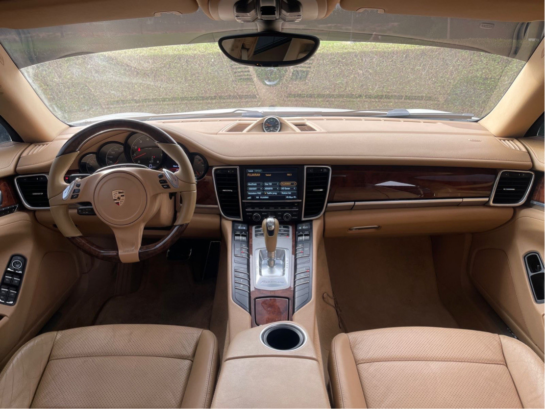 Porsche Panamera - Image 11