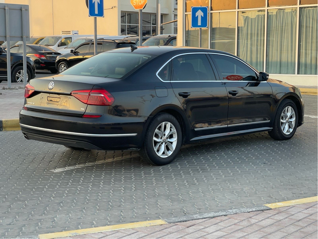 Volkswagen Passat - Image 5
