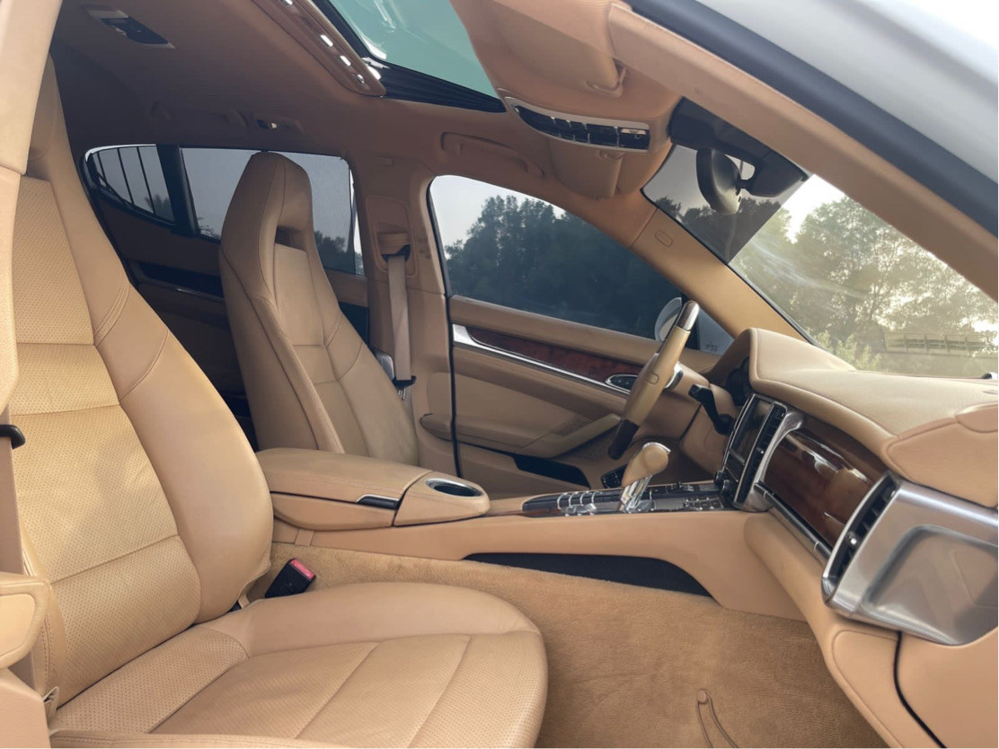 Porsche Panamera - Image 13