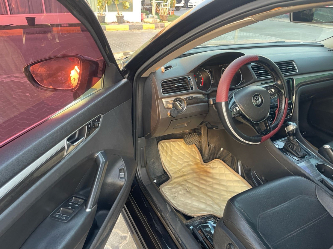 Volkswagen Passat - Image 7