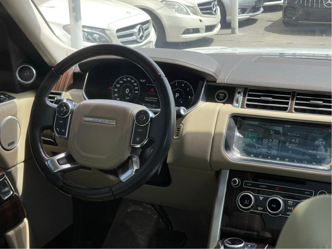 Range Rover Vogue - Image 11
