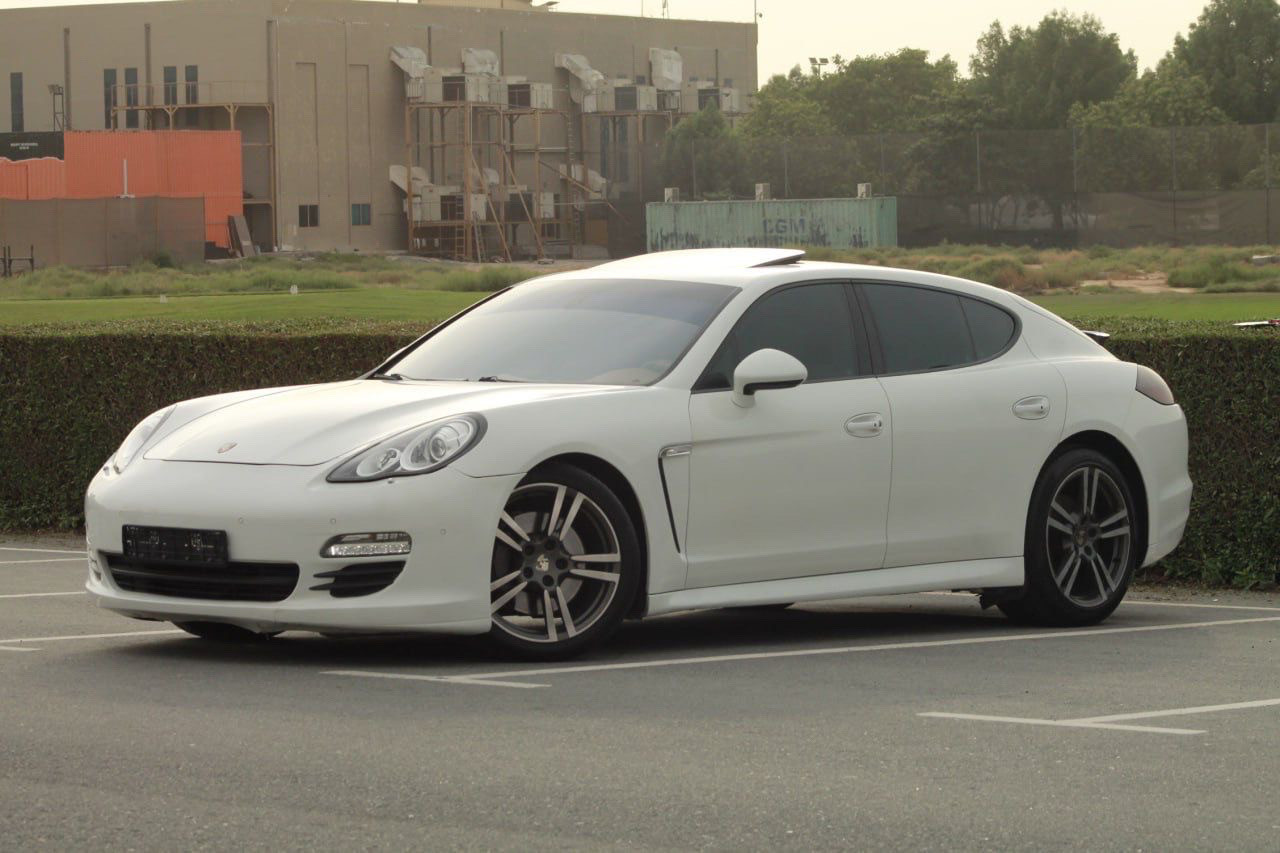 Porsche Panamera - Image 3