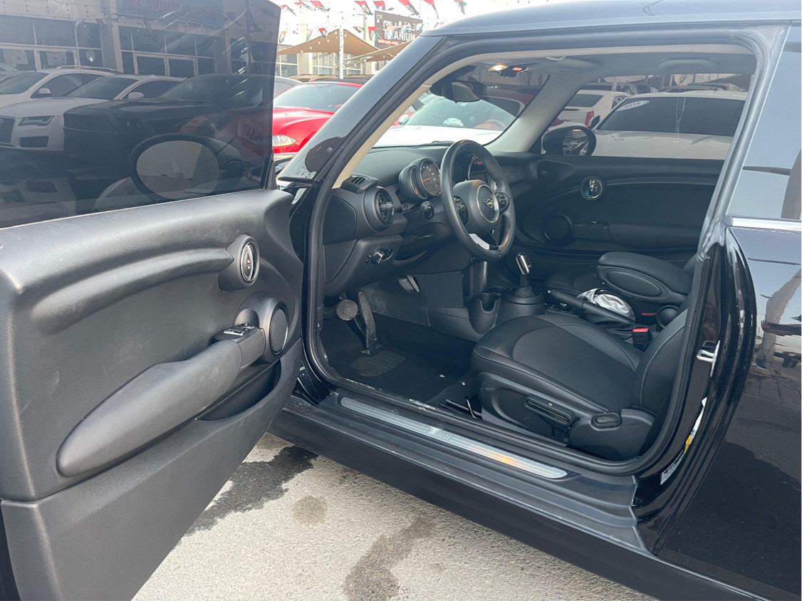 Mini Cooper Model S - Image 8