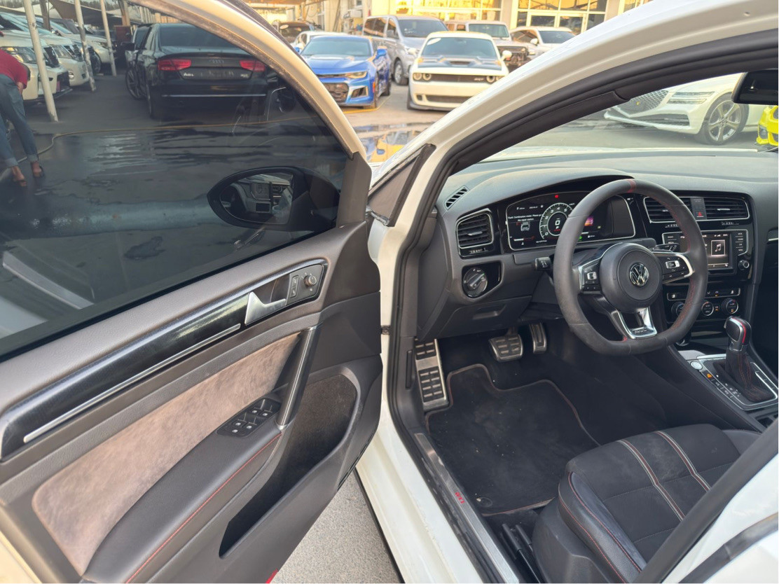 Volkswagen GTI - Image 4