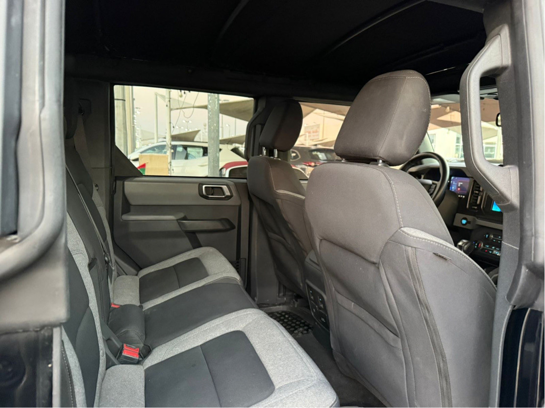 Ford Bronco - Image 12