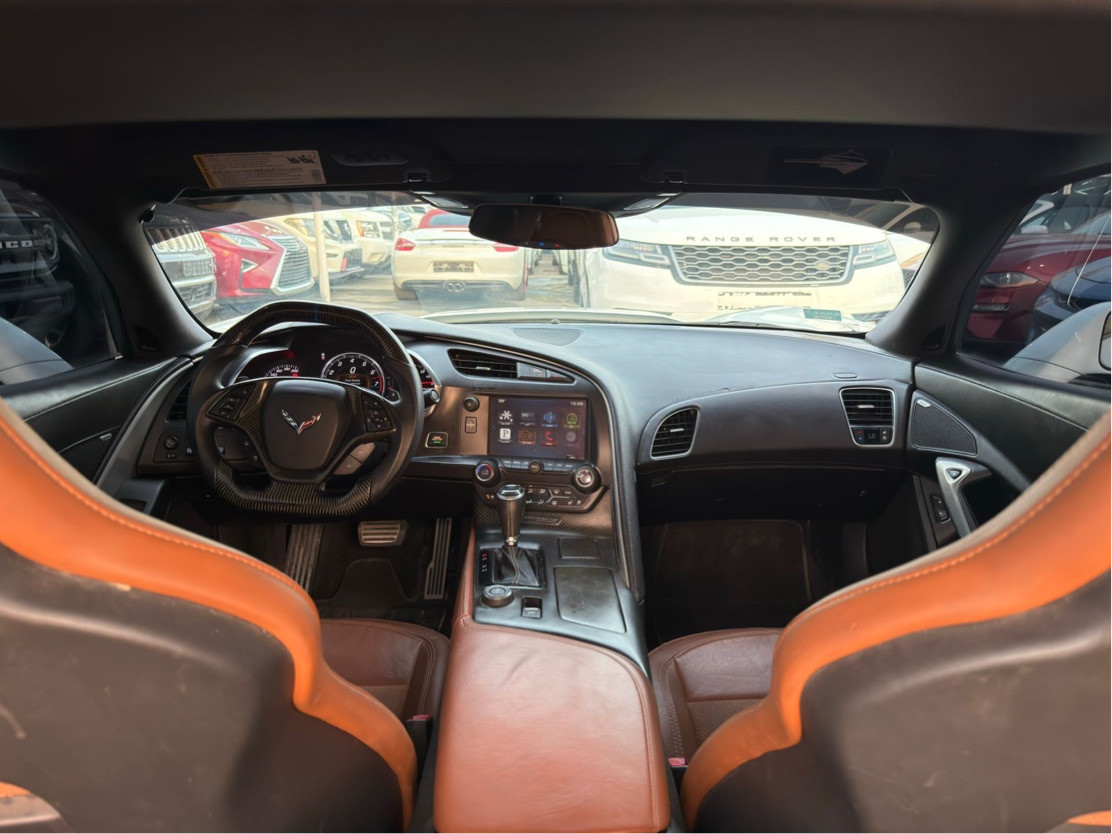 Chevrolet Corvette - Image 12