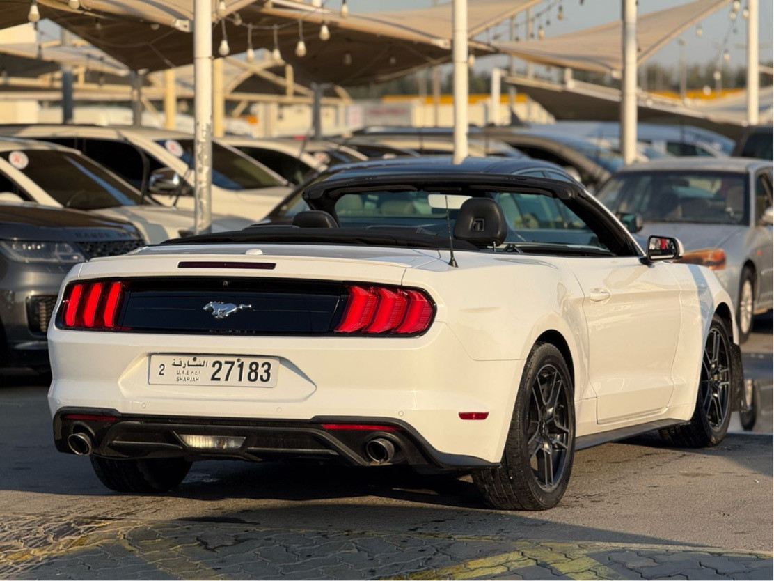Ford Mustang - Image 6