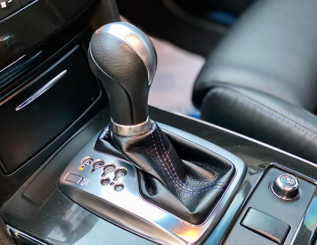 Infiniti QX70 - Image 12