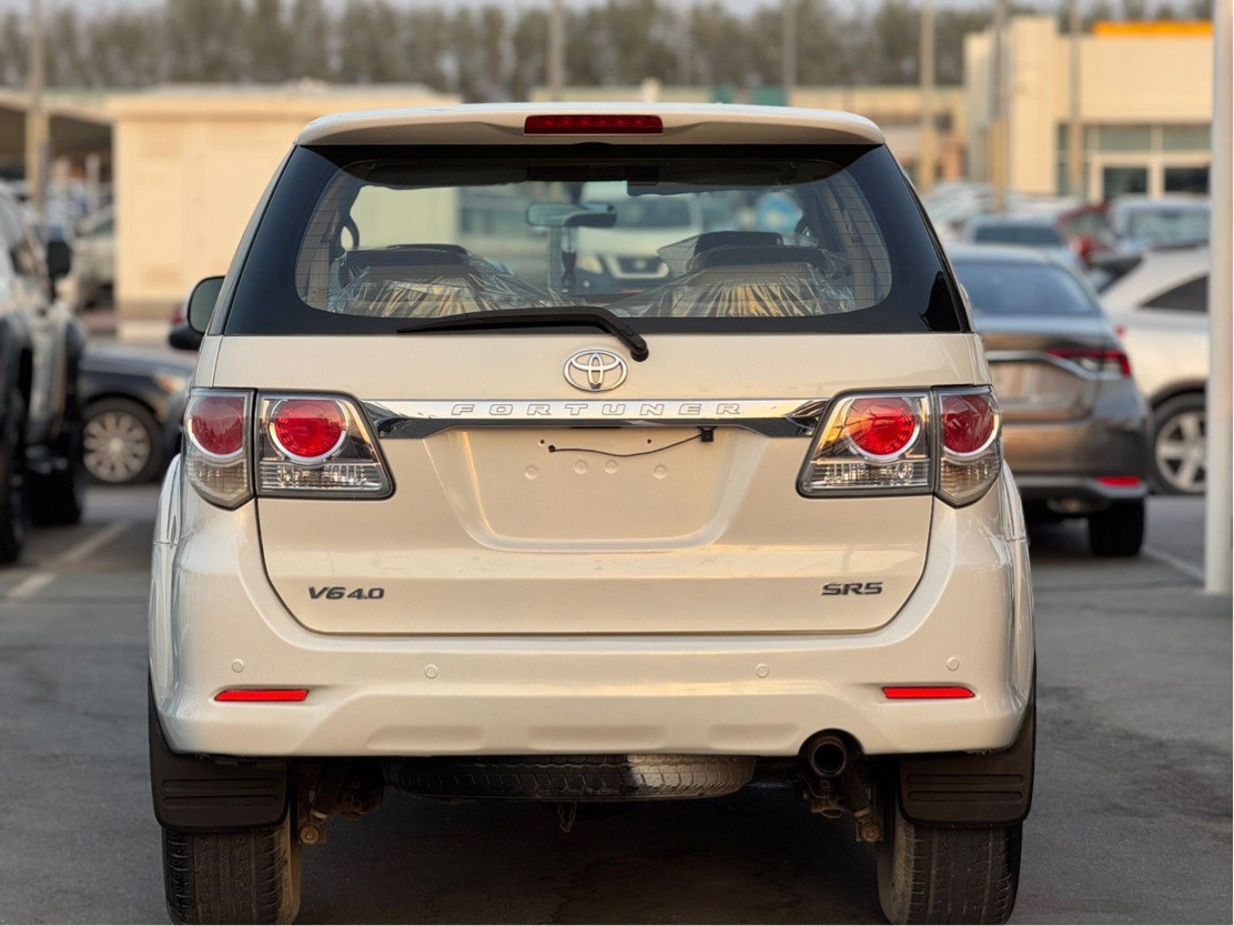 Toyota Fortuner - Image 4